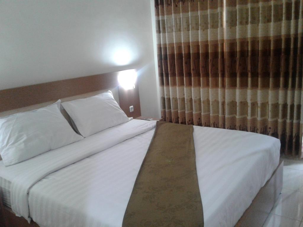 Morse Guest House Malang Exterior foto